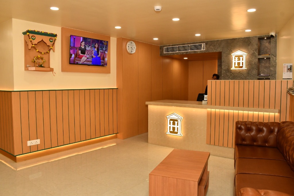 Hotel Heritage Inn Lobby Reception